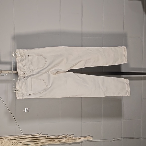 White jeans - Picture 4 of 10